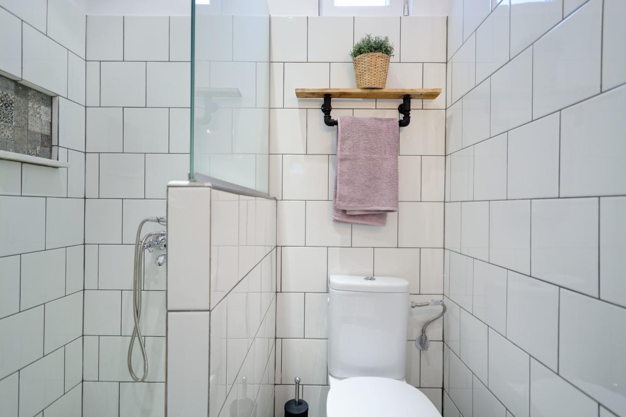 Kosta'S Cottage House Афіни Екстер'єр фото