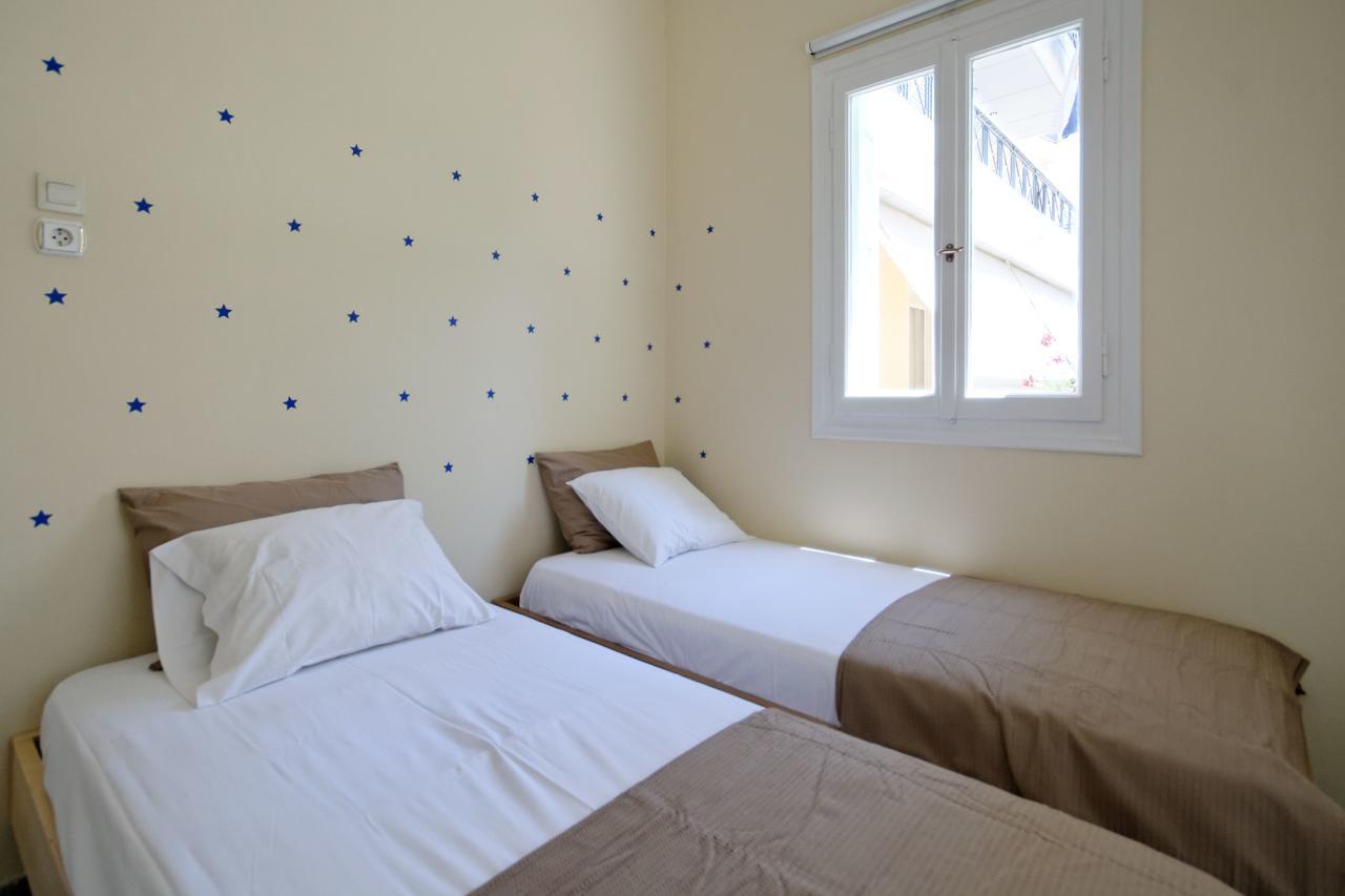 Kosta'S Cottage House Афіни Екстер'єр фото