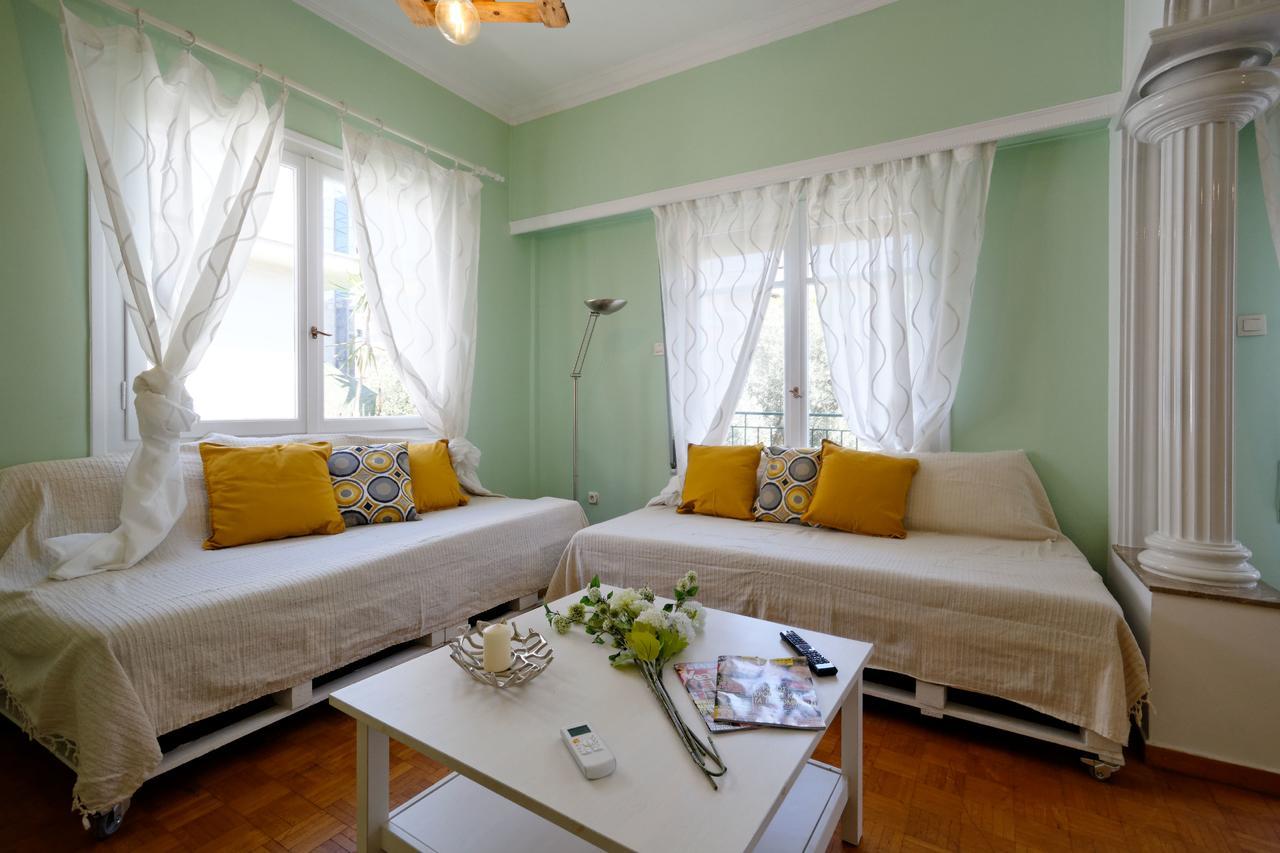 Kosta'S Cottage House Афіни Екстер'єр фото